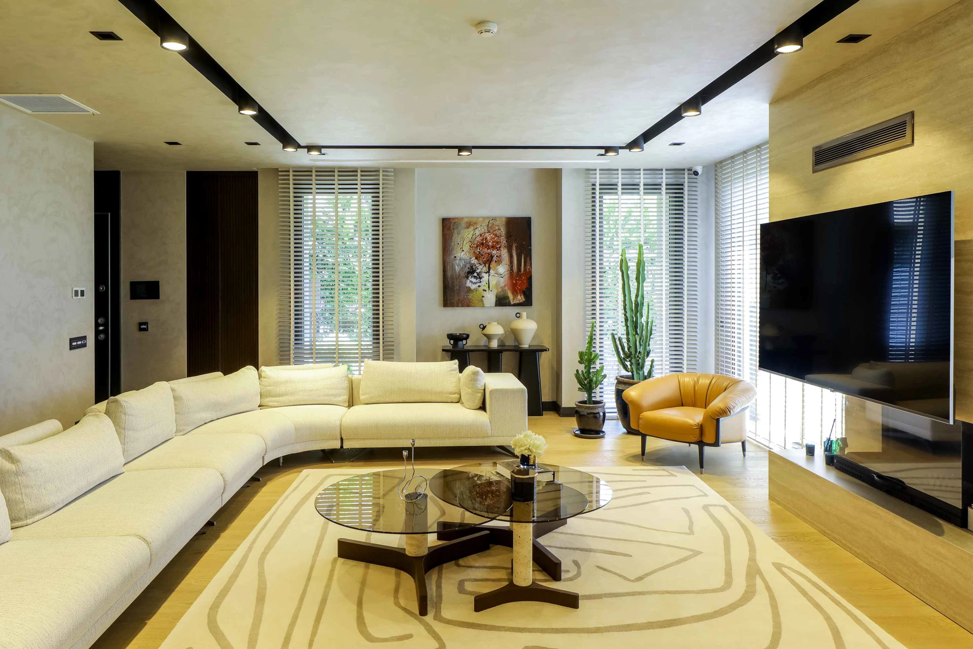 D.M House